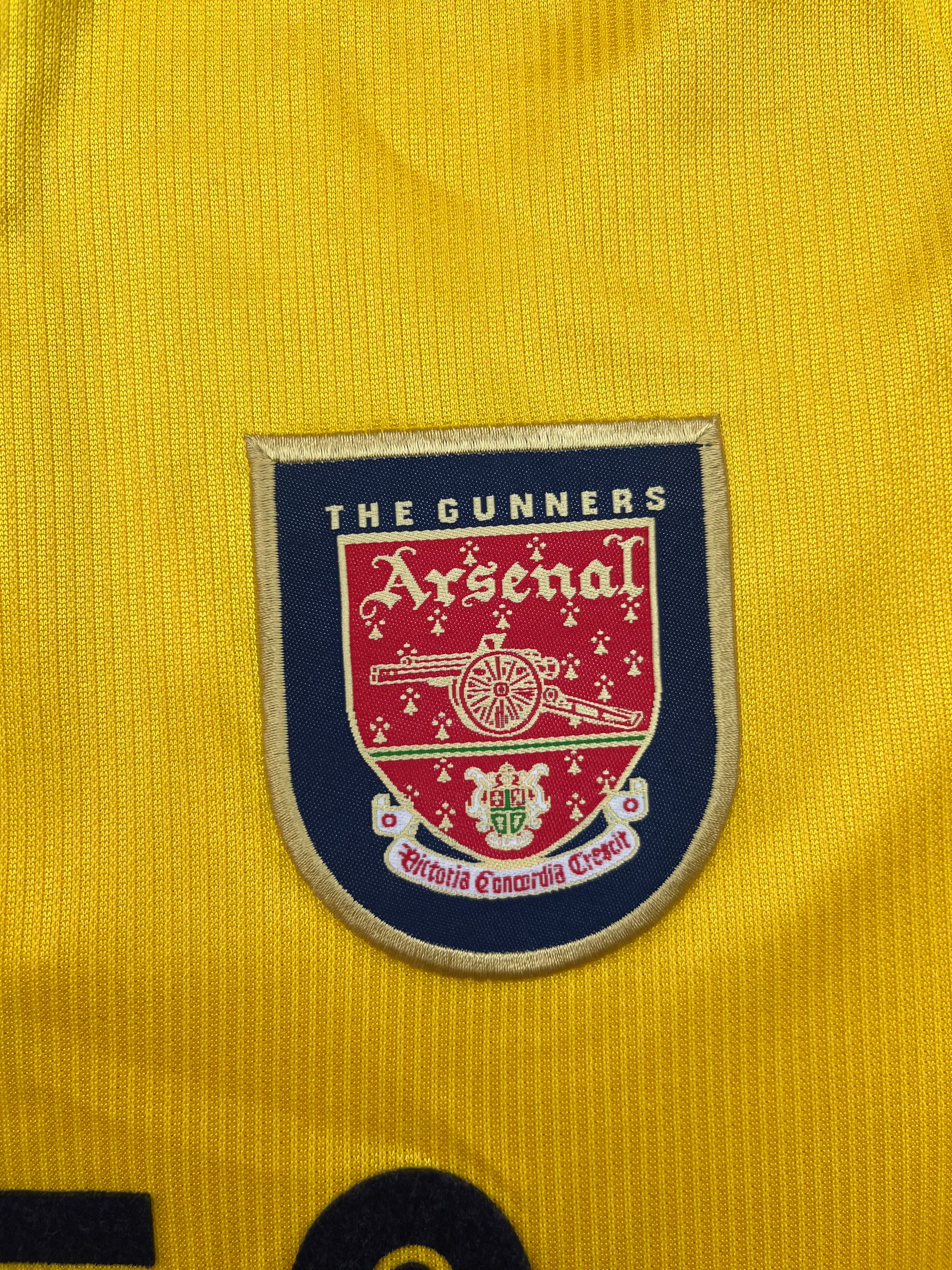 1999/01 Arsenal Away Shirt Kanu #25 (M) 7.5/10