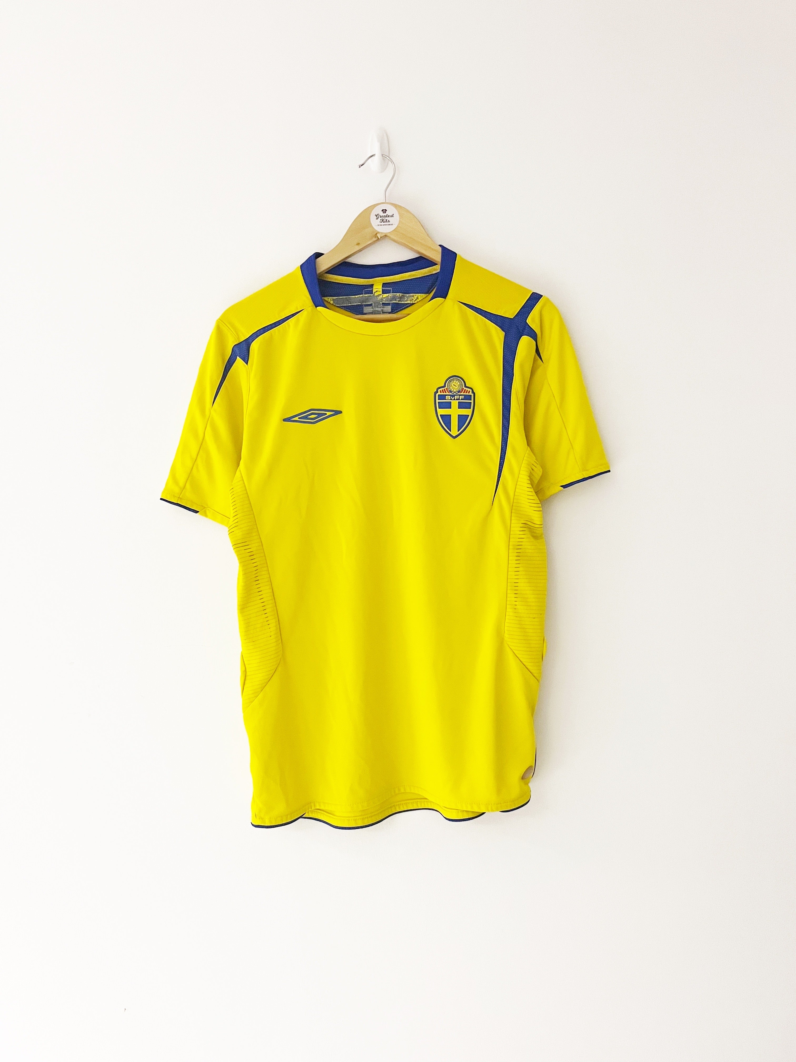 2005/06 Sweden Home Shirt (M) 8.5/10