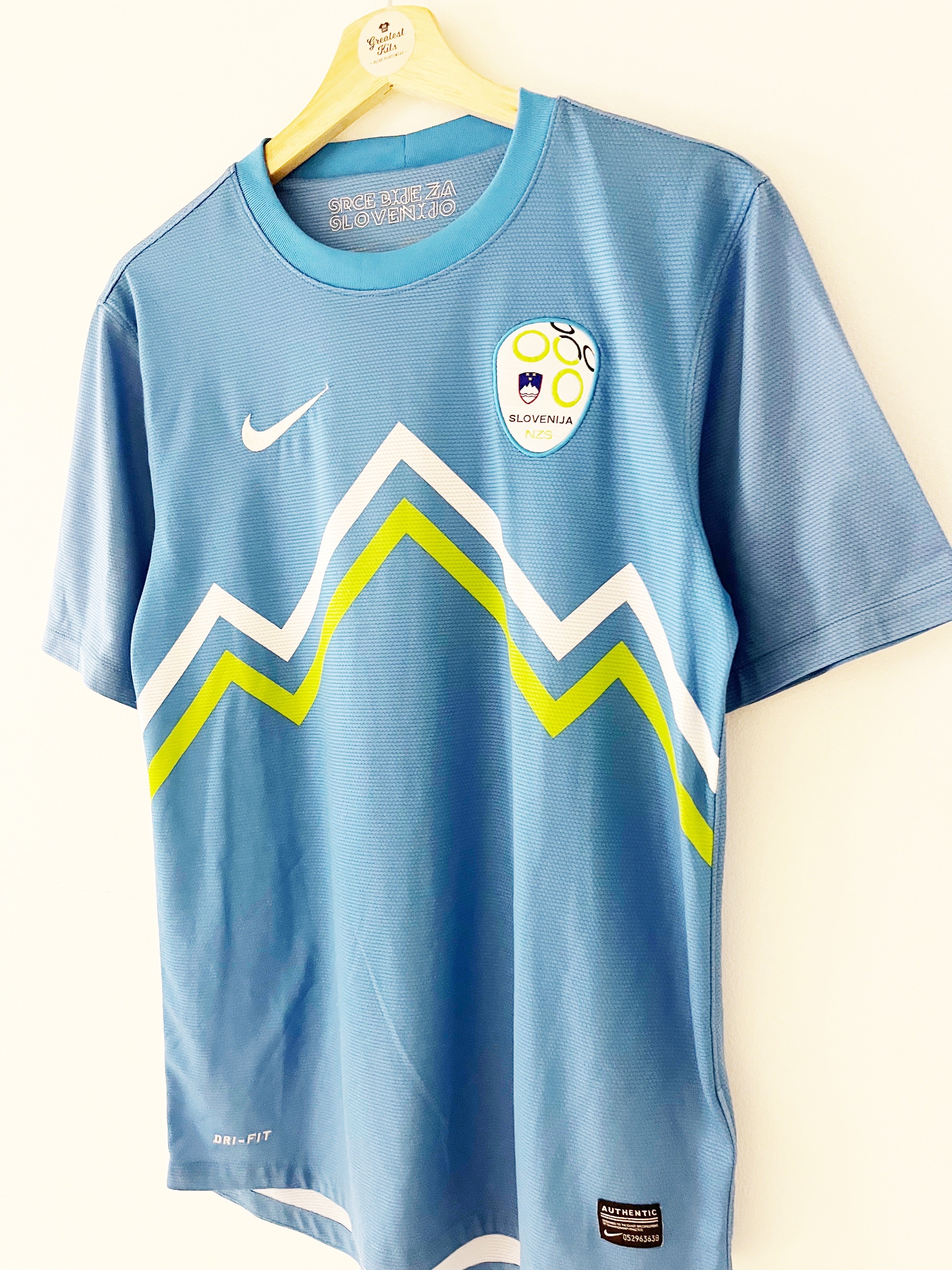 2012/14 Slovenia Away Shirt (S) 9/10