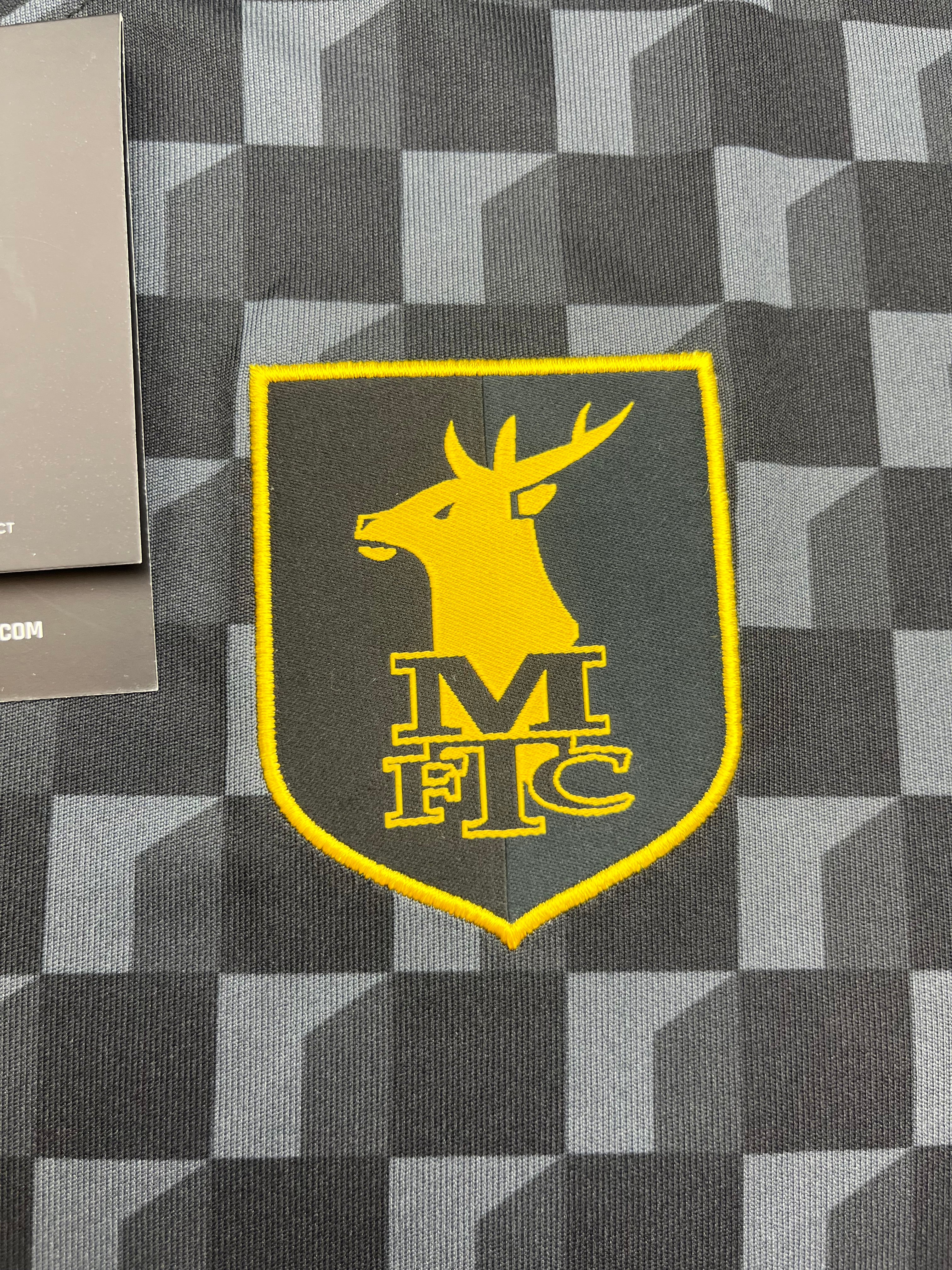 2024/25 Mansfield Town Third Shirt (L) BNWT