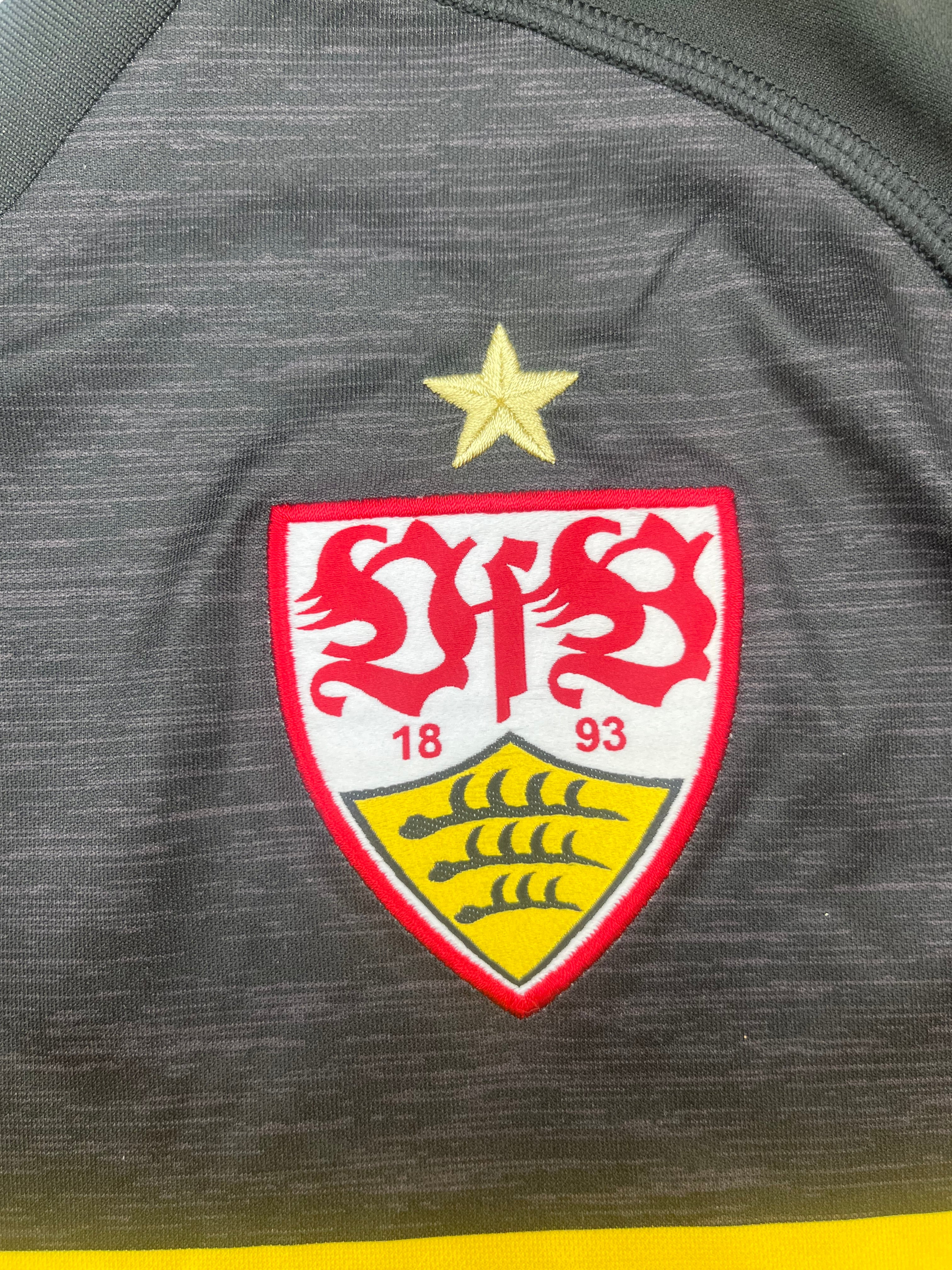 2018/19 Stuttgart Third Shirt (XXL) 9/10