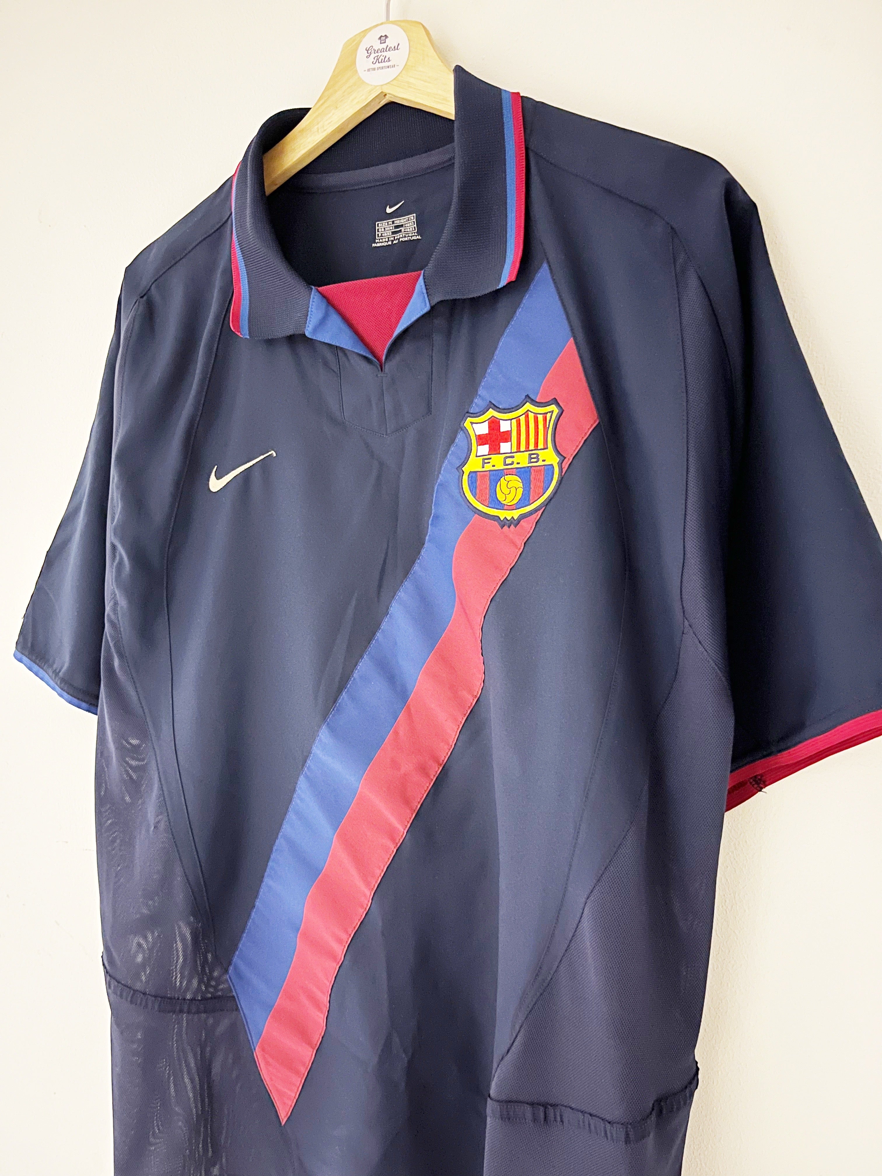 2002/04 Barcelona Away Shirt (M)  9/10