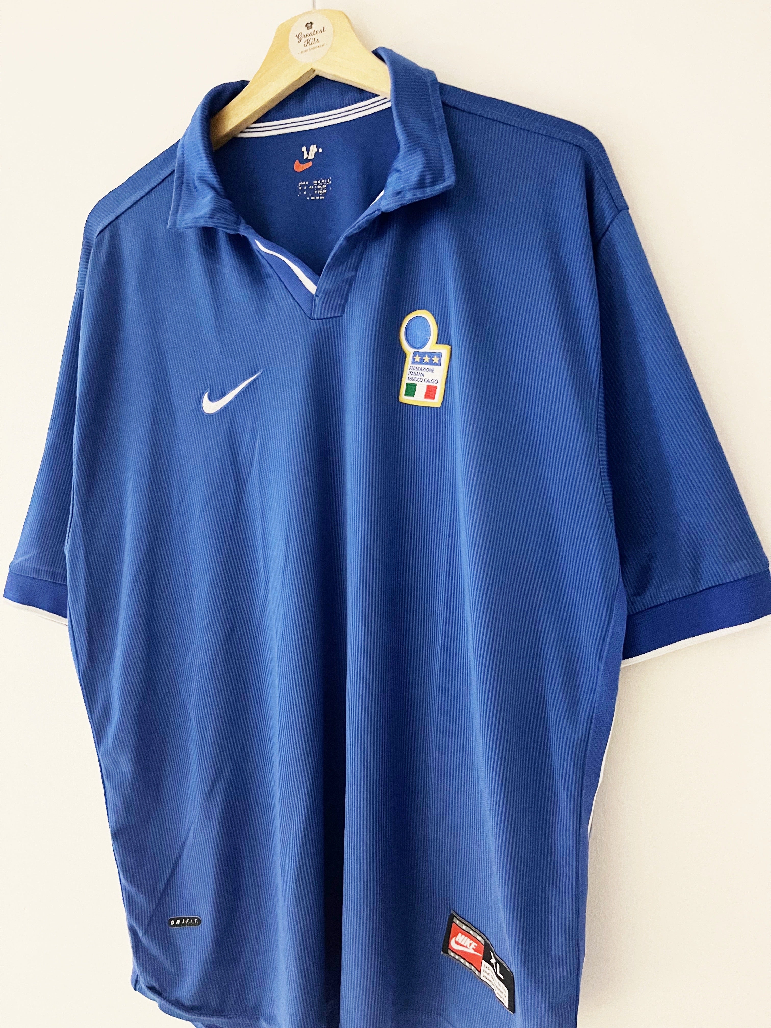 1997/98 Italy Home Shirt (XL) 8.5/10