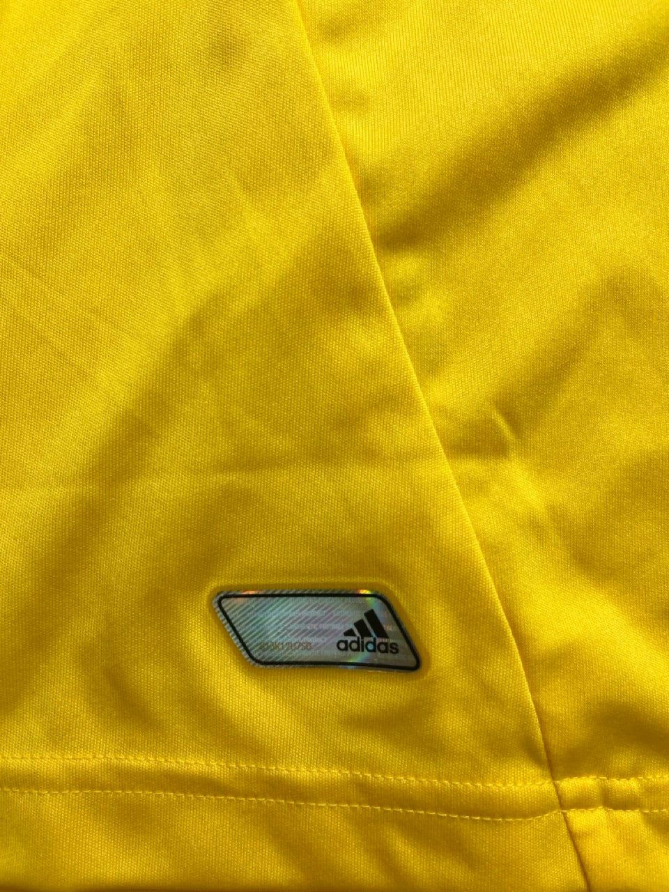2011/13 Ukraine Home Shirt (XL) 9/10