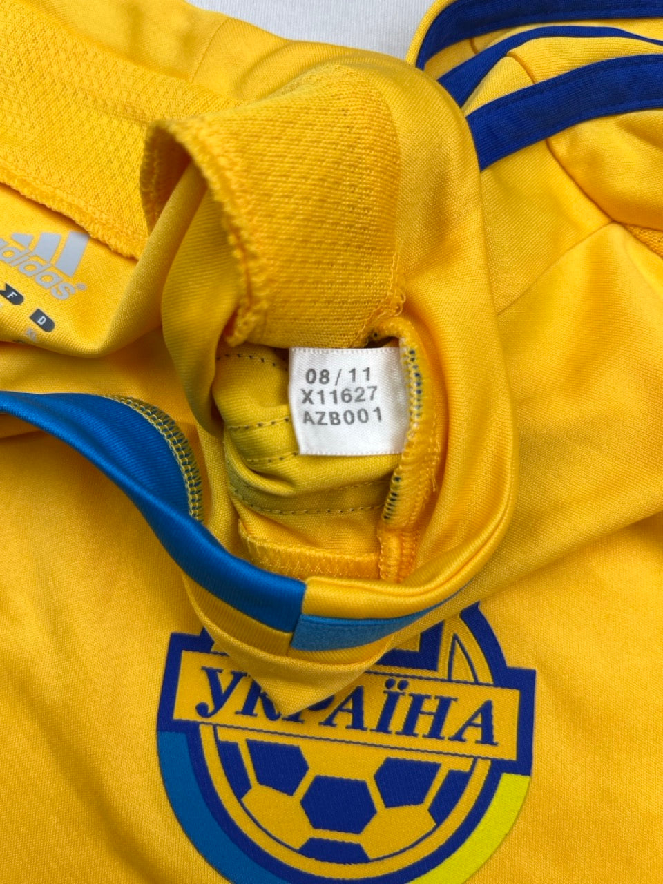 2011/13 Ukraine Home Shirt (XL) 9/10