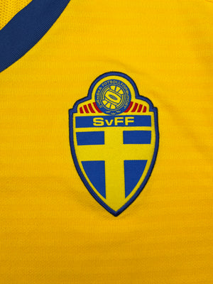 2010/12 Sweden Home Shirt (M) 9/10