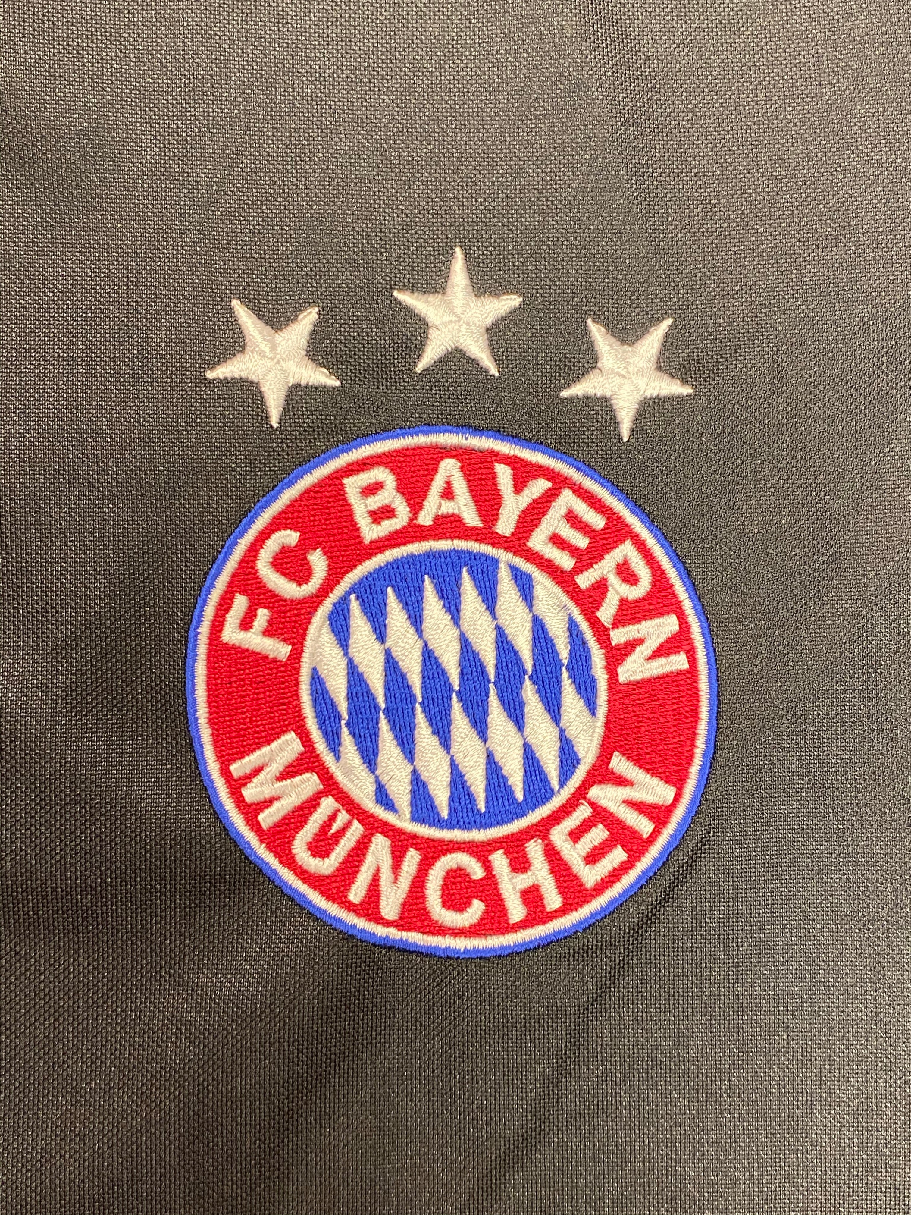 2004/05 Bayern Munich *Player Issue* CL Shirt (L) 9/10