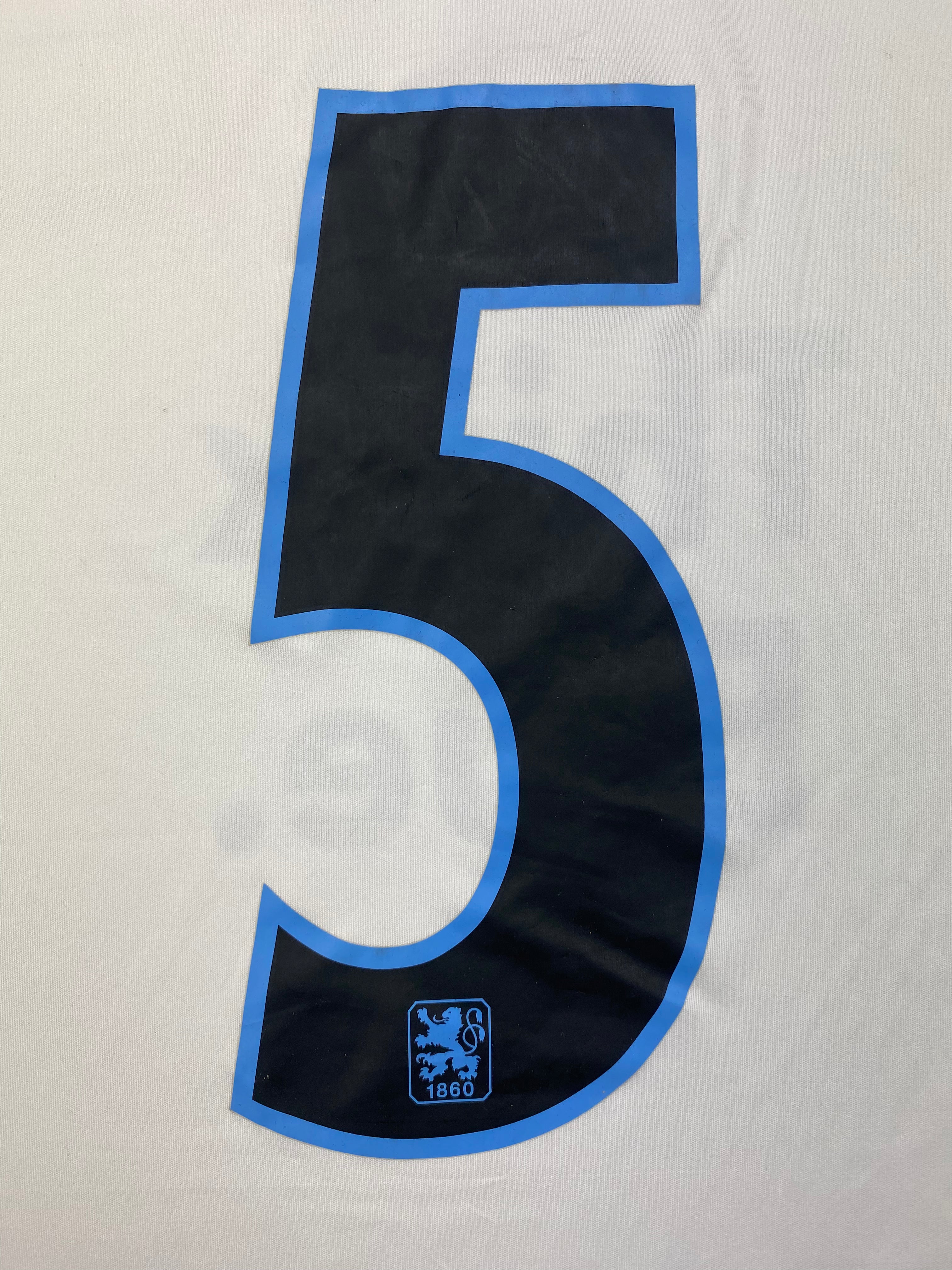 2014/15 1860 Munich Away Shirt Vallori #5 (XL) 8.5/10