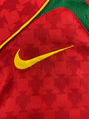 2004/06 Portugal Home Shirt (S) 9/10